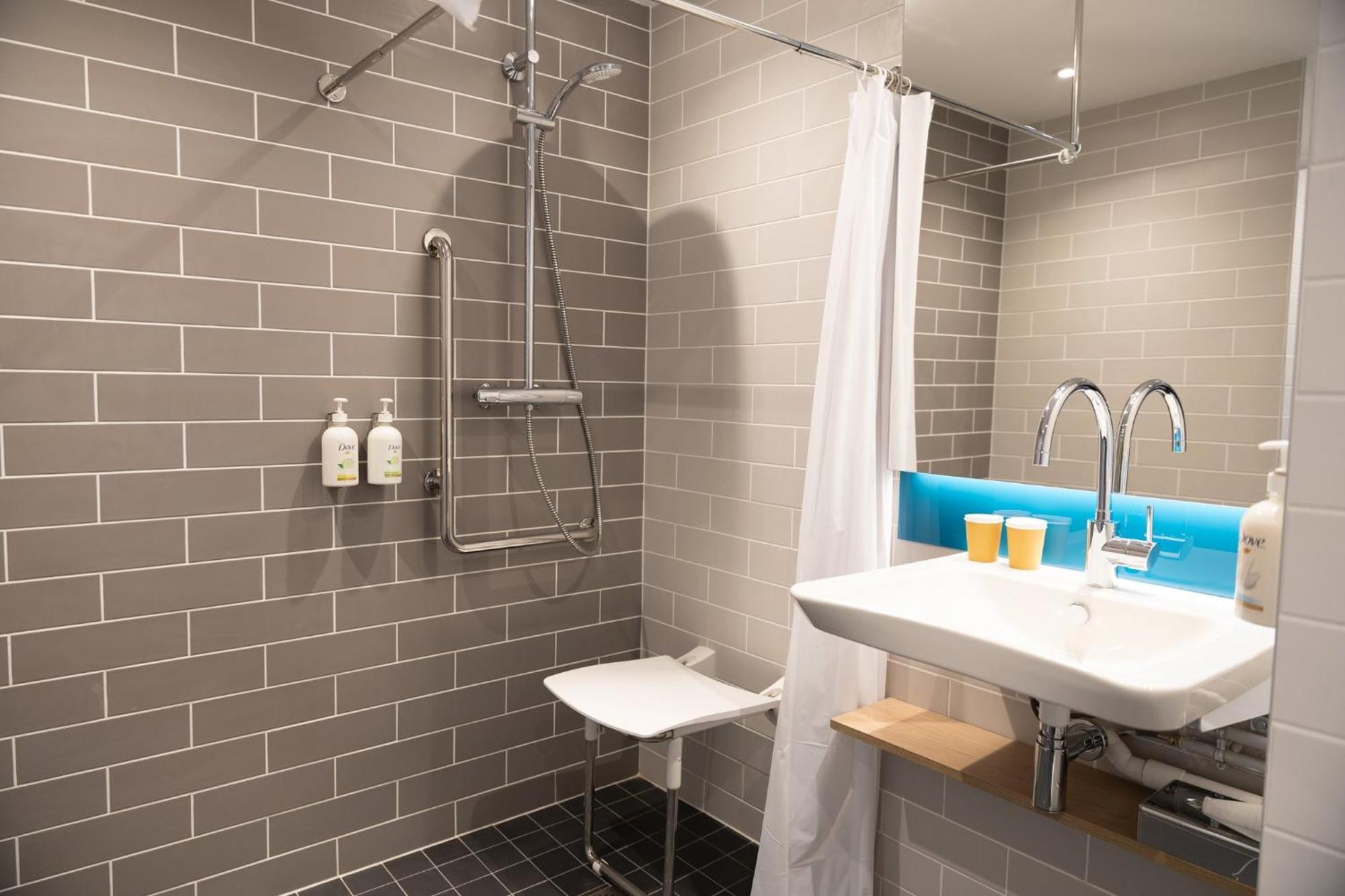 Holiday Inn Express Caen Epron By Ihg 외부 사진