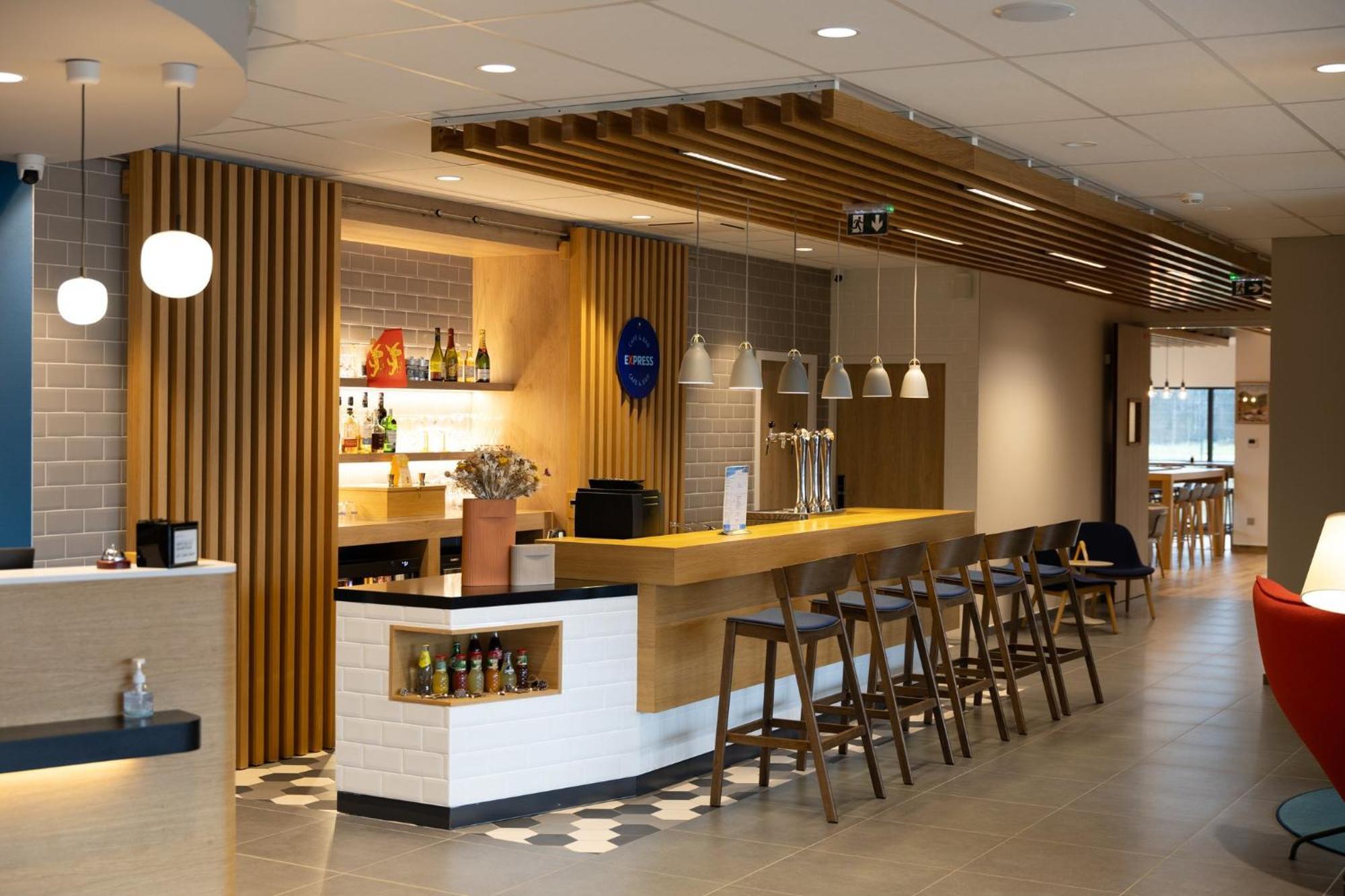 Holiday Inn Express Caen Epron By Ihg 외부 사진